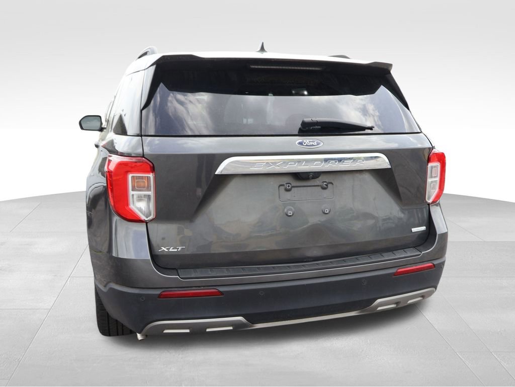 Used 2020 Ford Explorer XLT w/ Equipment Group 202A RWD image 5
