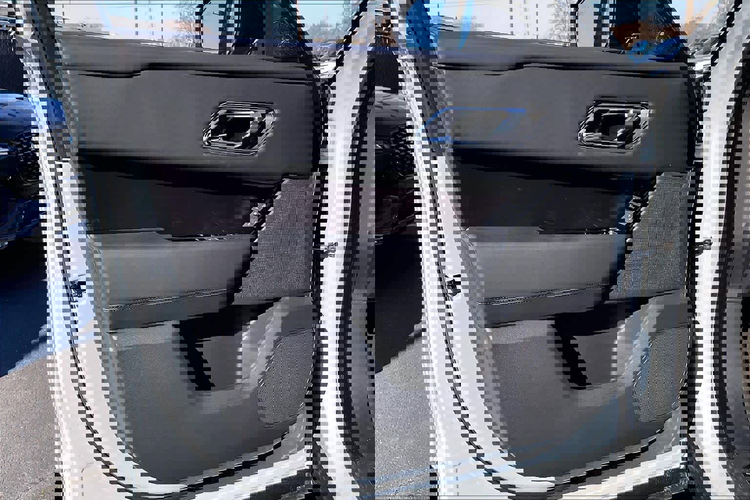 New 2026 Land Rover Range Rover Velar Dynamic SE image 24