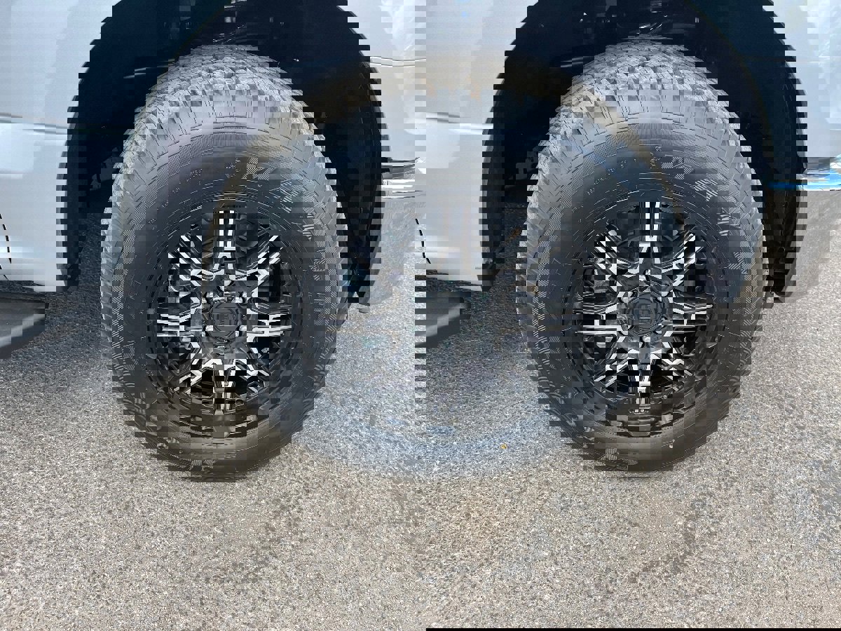 Used 2016 Ford F150 XLT w/ Equipment Group 302A Luxury AWD/4WD image 47