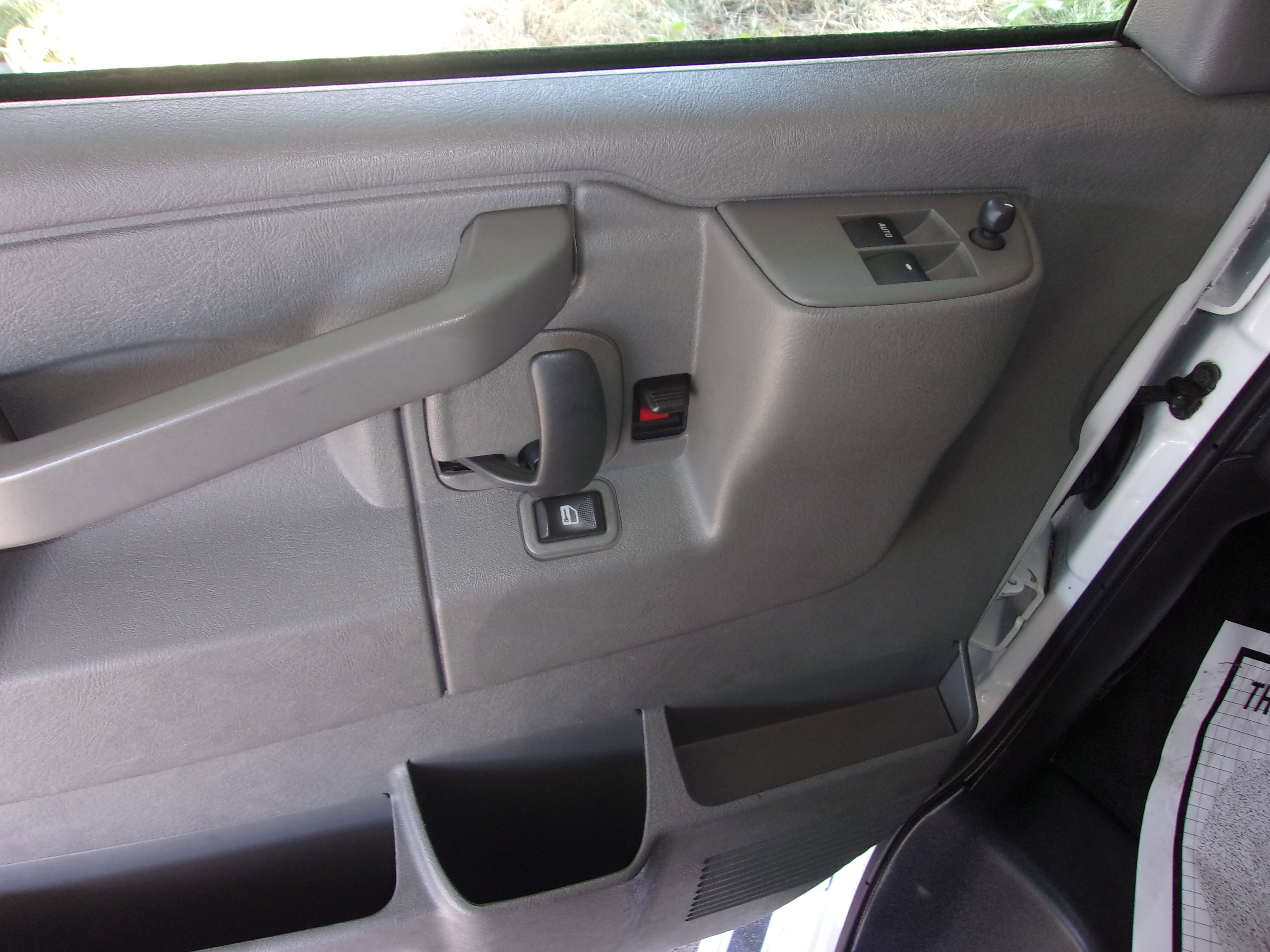 Used 2016 Chevrolet Express 3500 LT w/ LT Preferred Equipment Group image 15