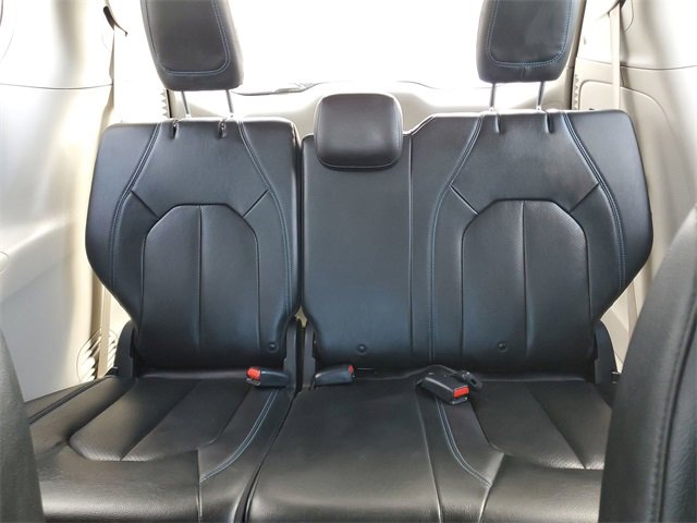 Used 2021 Chrysler Pacifica Touring-L image 25