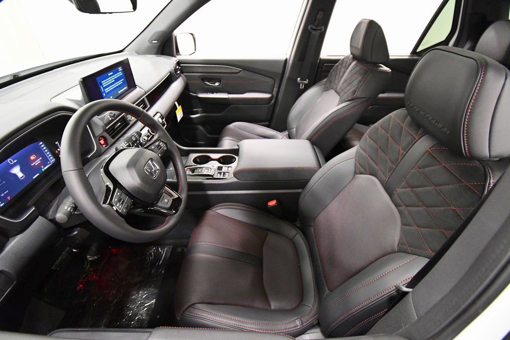 New 2026 Honda Pilot Black Edition image 12