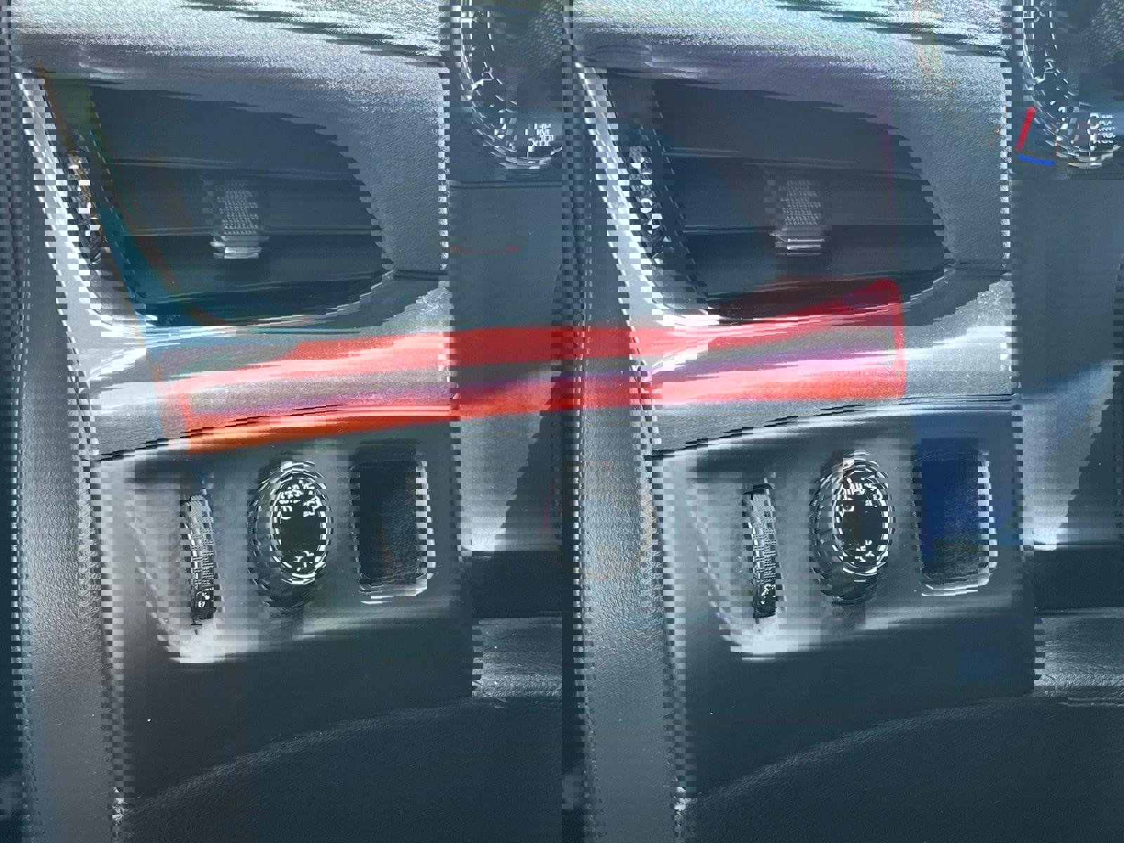 Used 2018 Cadillac Escalade Luxury RWD image 31