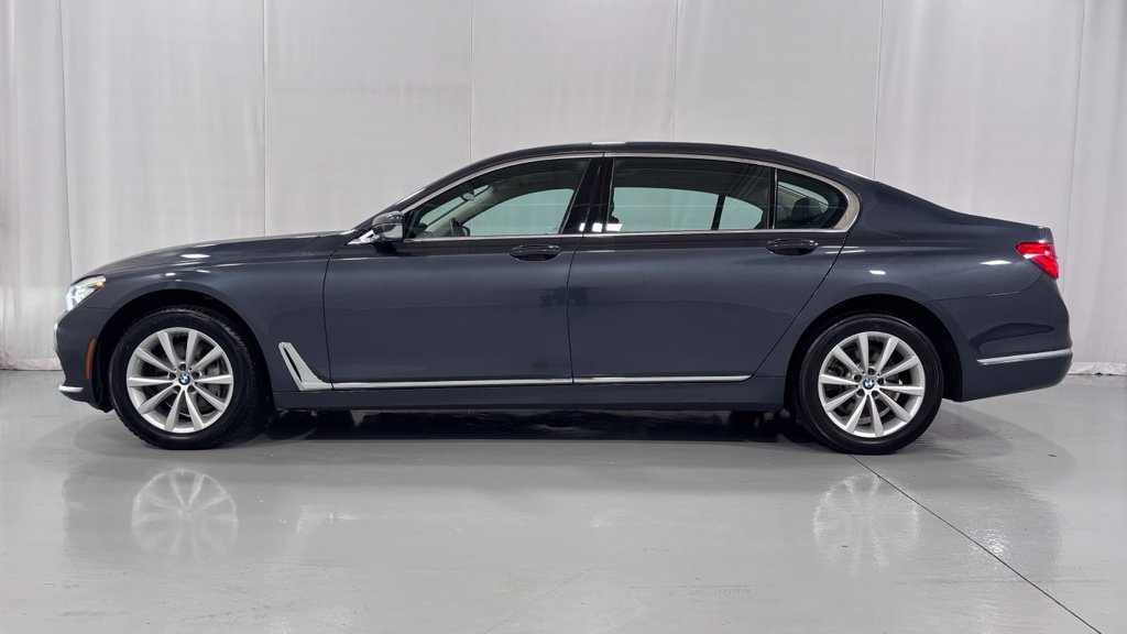 Used 2018 BMW 740i xDrive AWD/4WD image 9