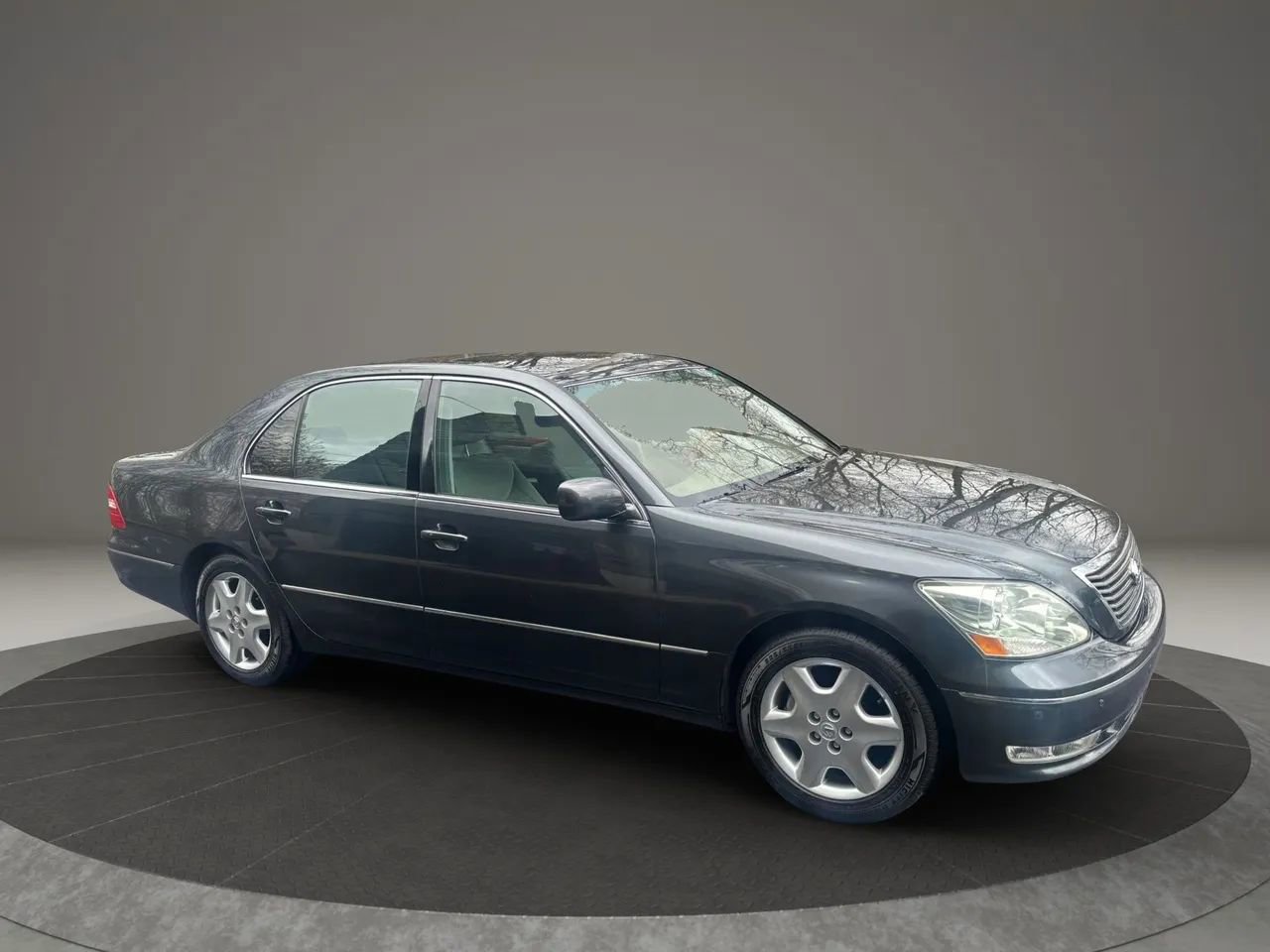 Used 2004 Lexus LS 430 RWD image 11