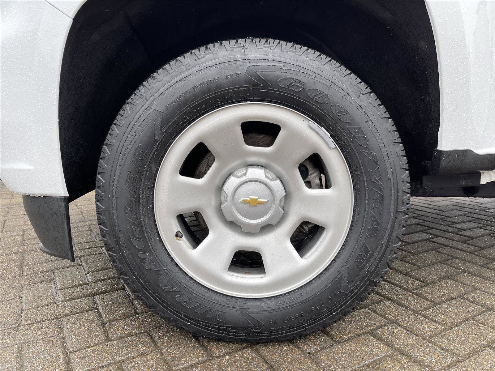 Used 2022 Chevrolet Colorado W/T w/ WT Convenience Package RWD image 10