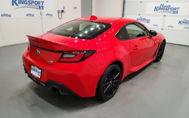 Used 2024 Toyota GR86 Premium image 3