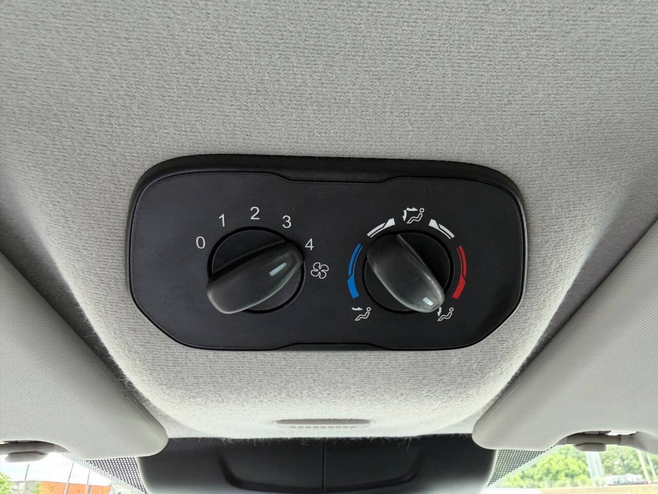 Used 2018 Ford Transit 350 XL RWD image 18