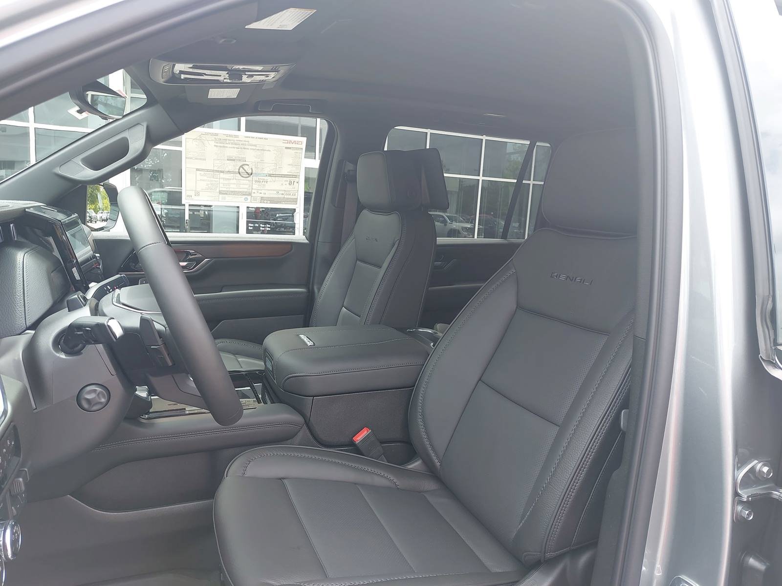New 2026 GMC Yukon XL Denali w/ Denali Reserve Package AWD/4WD image 17
