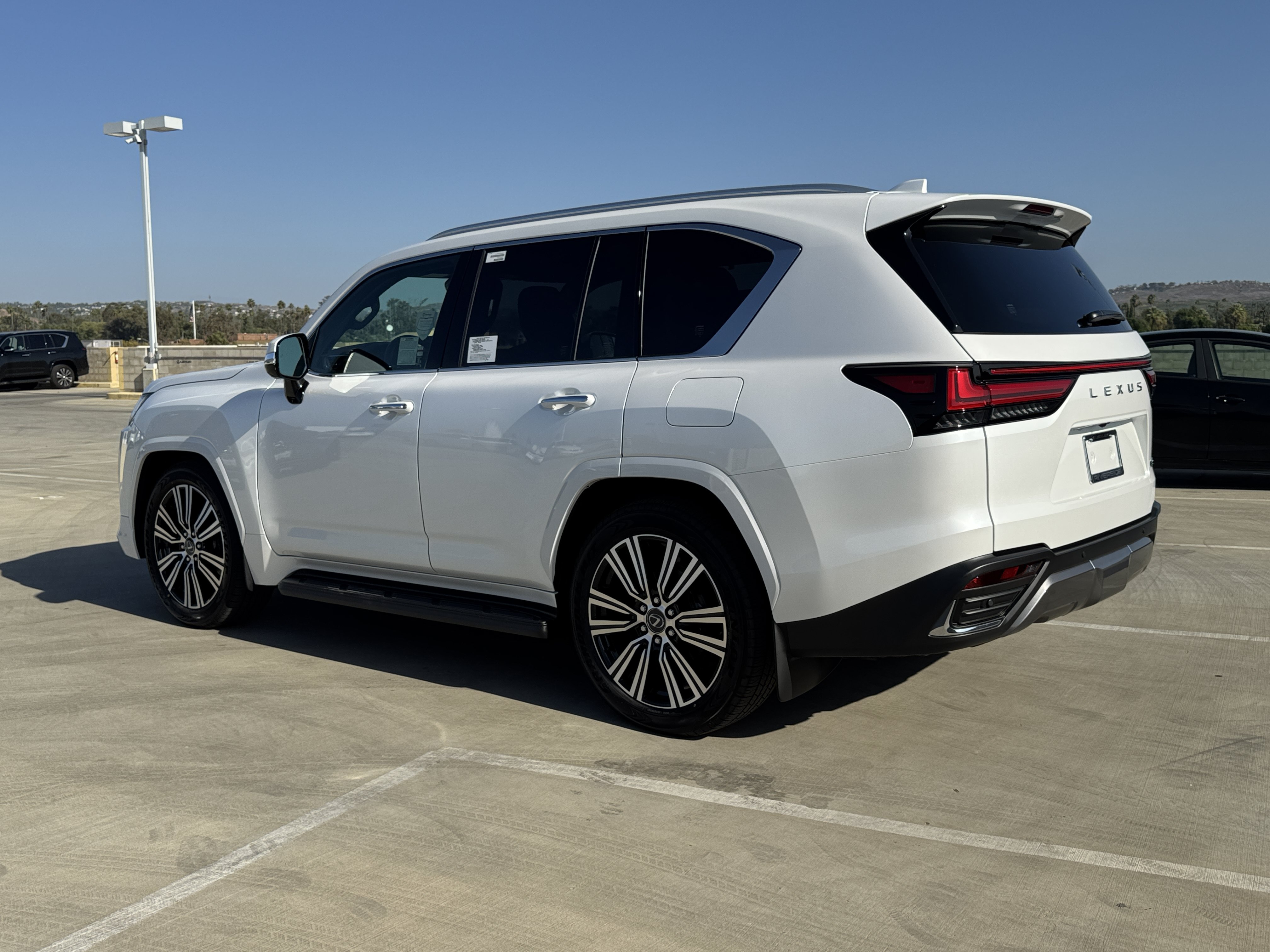 New 2026 Lexus LX 600 4WD w/ Accessory Package (2T) image 7