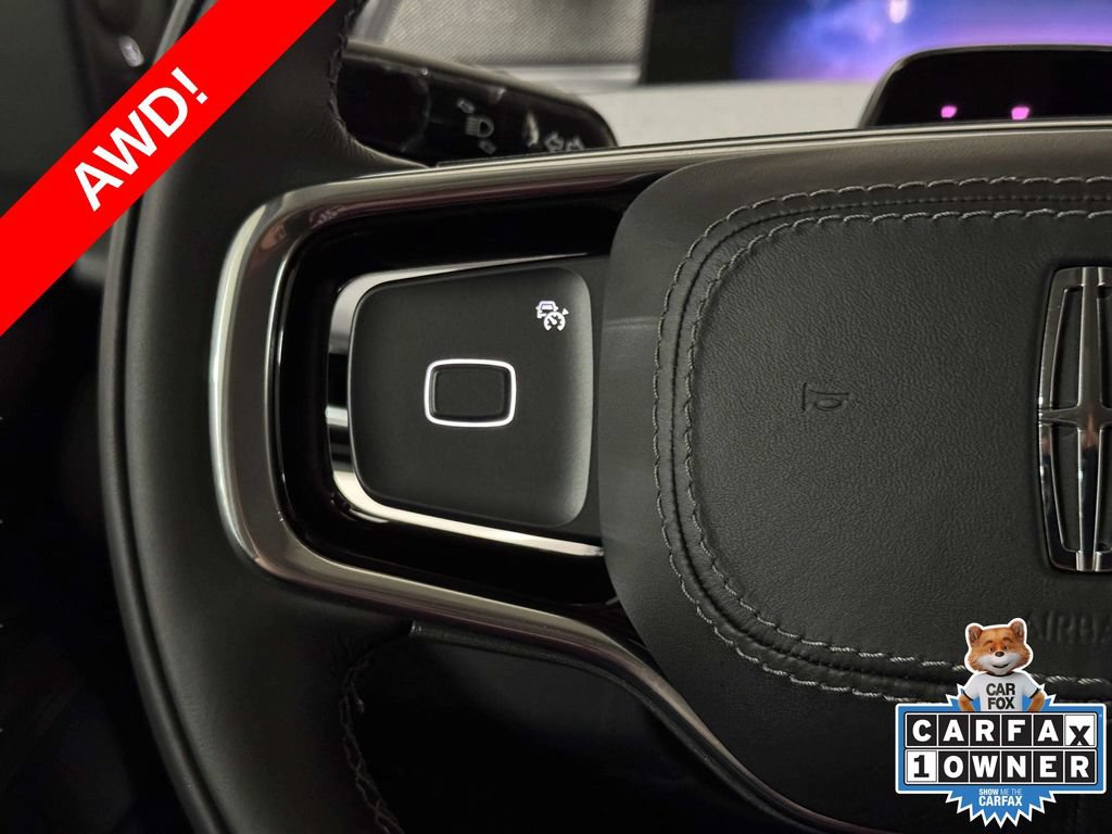 Certified 2025 Lincoln Navigator Reserve AWD/4WD image 9