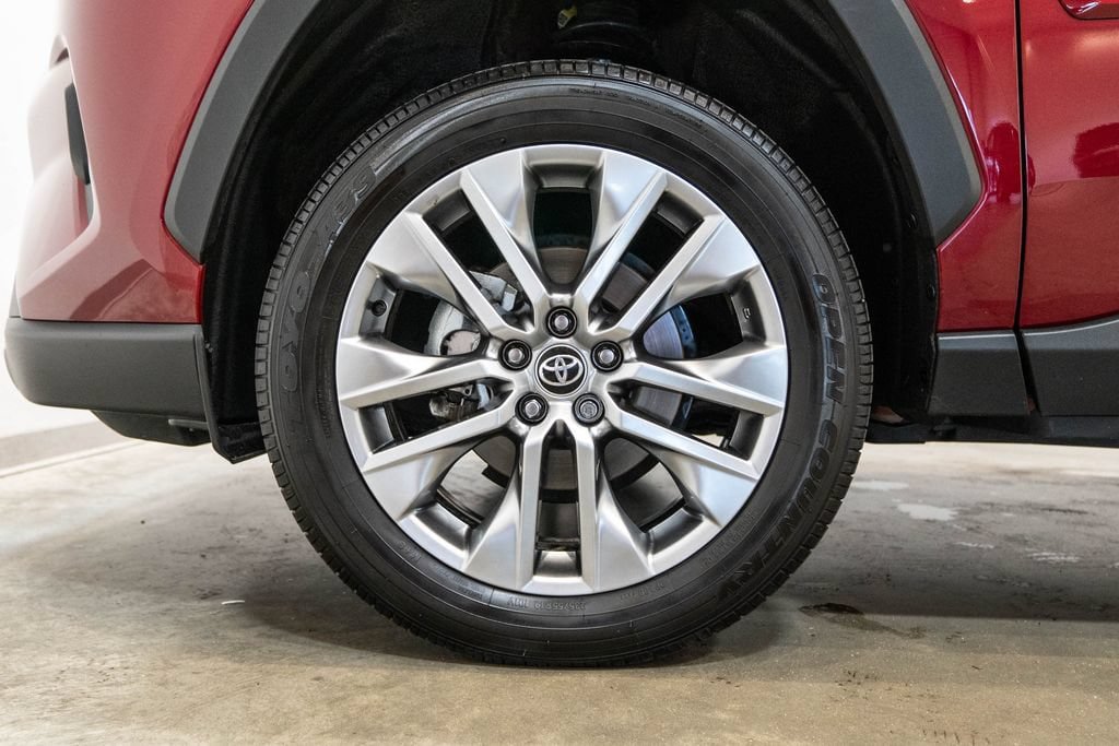Used 2023 Toyota RAV4 XLE Premium AWD/4WD image 11