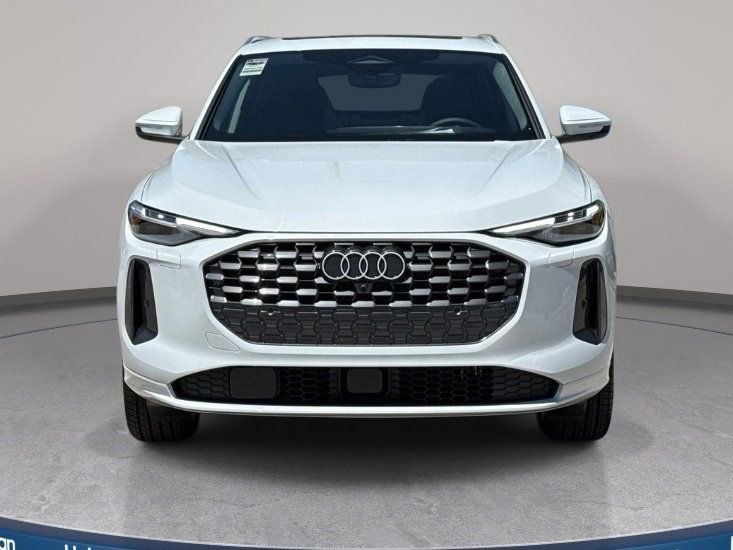 Certified 2025 Audi Q5 Premium Plus w/ Premium Plus image 3