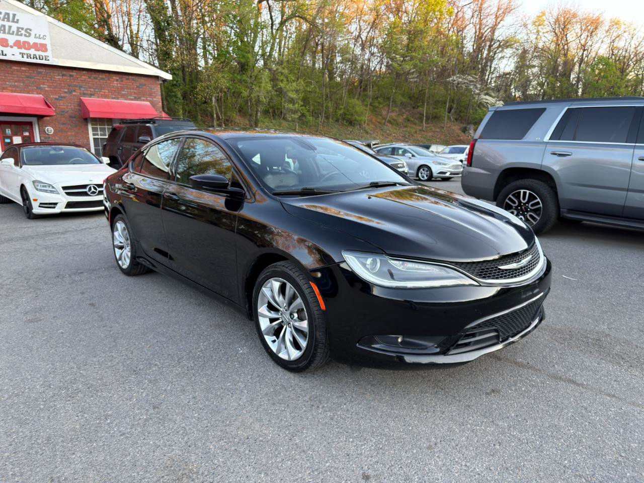 Used 2016 Chrysler 200 S image 3