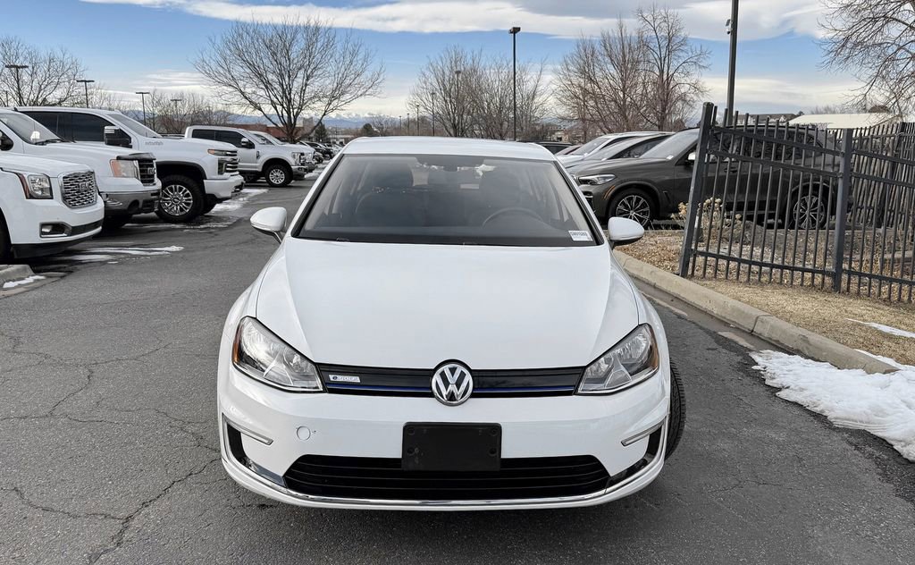Used 2016 Volkswagen e-Golf SE image 3