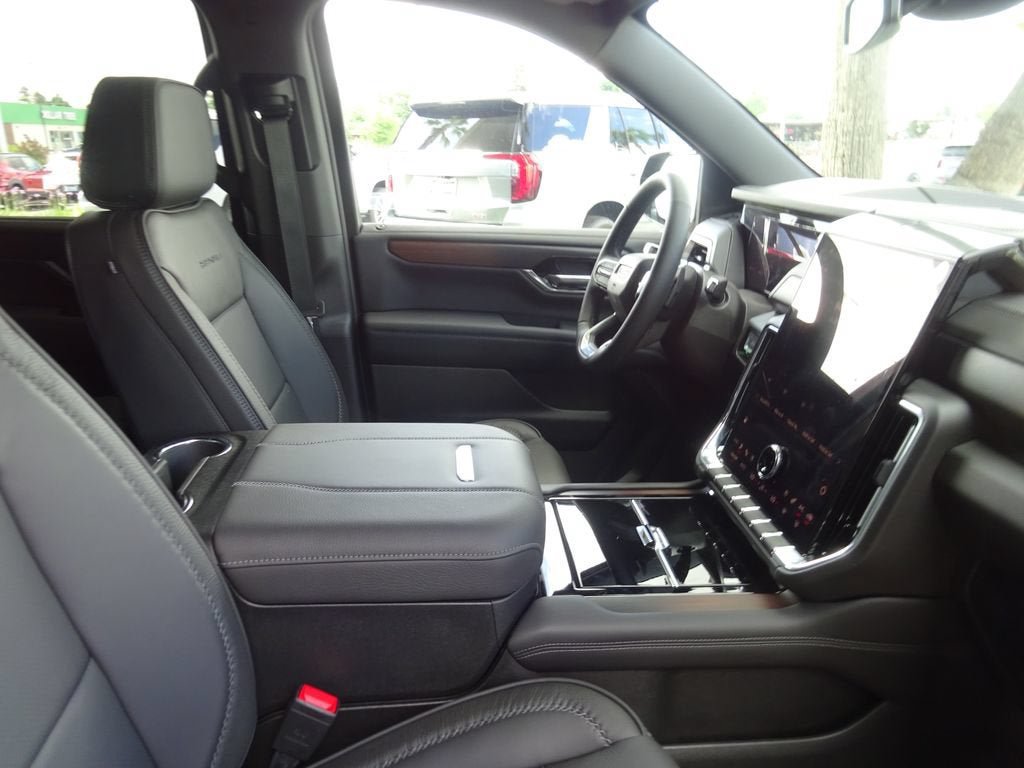 New 2026 GMC Yukon Denali AWD/4WD image 15