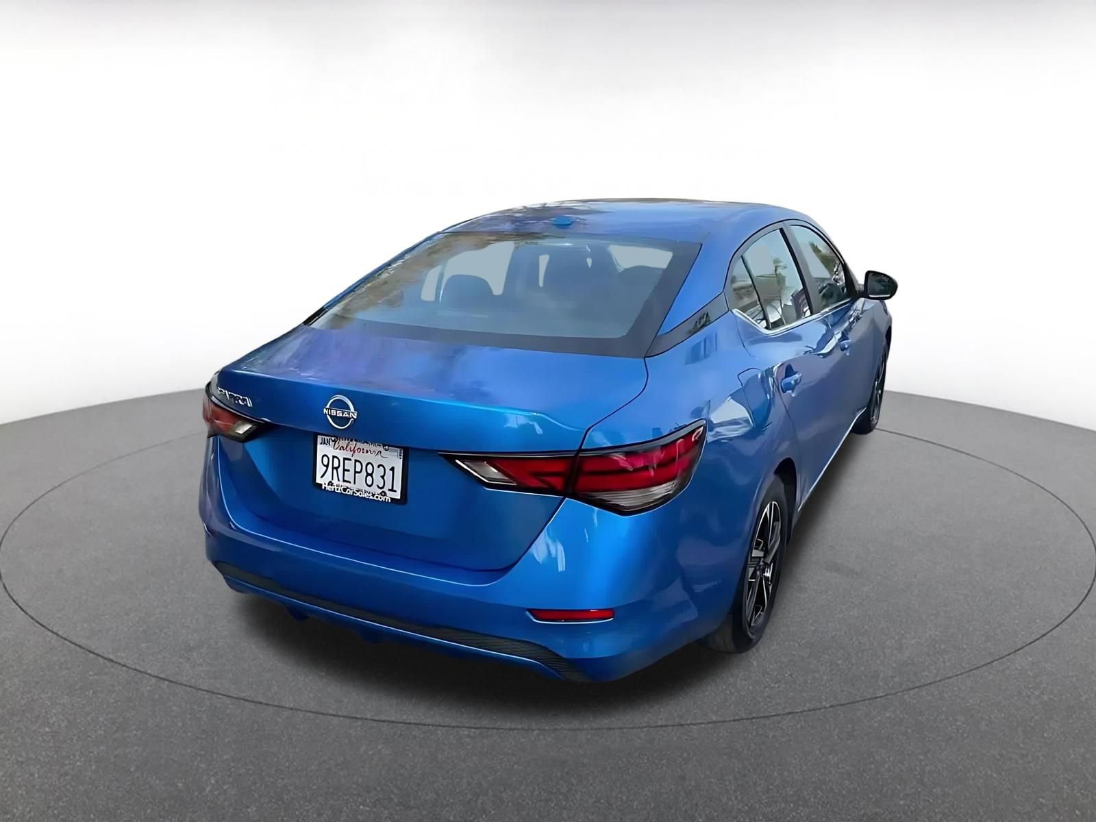Used 2025 Nissan Sentra SV FWD image 15