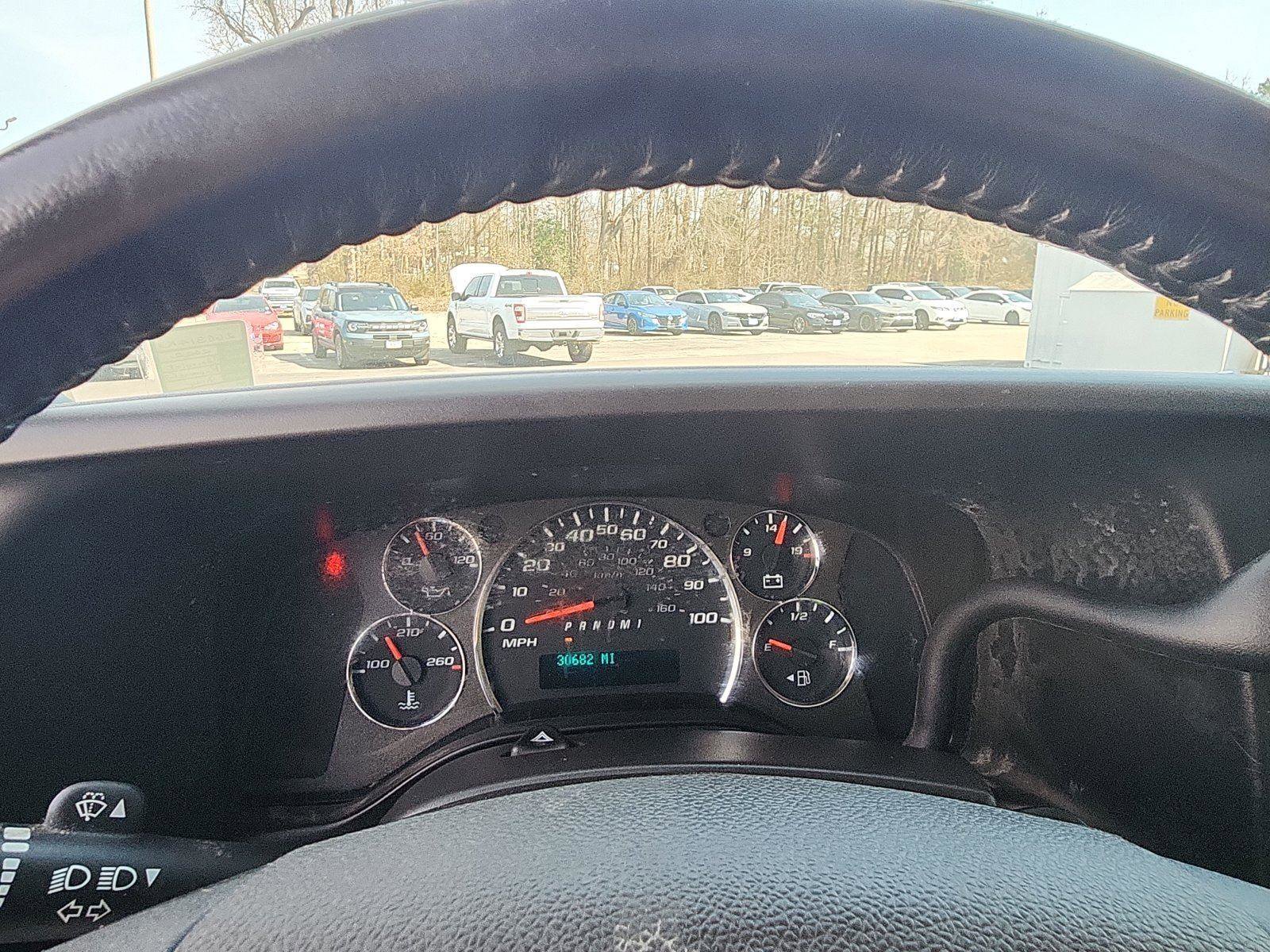 Used 2022 Chevrolet Express 3500 w/ Power Convenience Package image 16