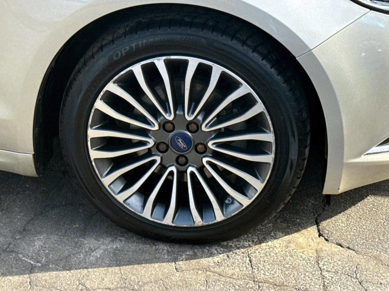 Used 2017 Ford Fusion SE w/ Fusion SE Technology Package image 7