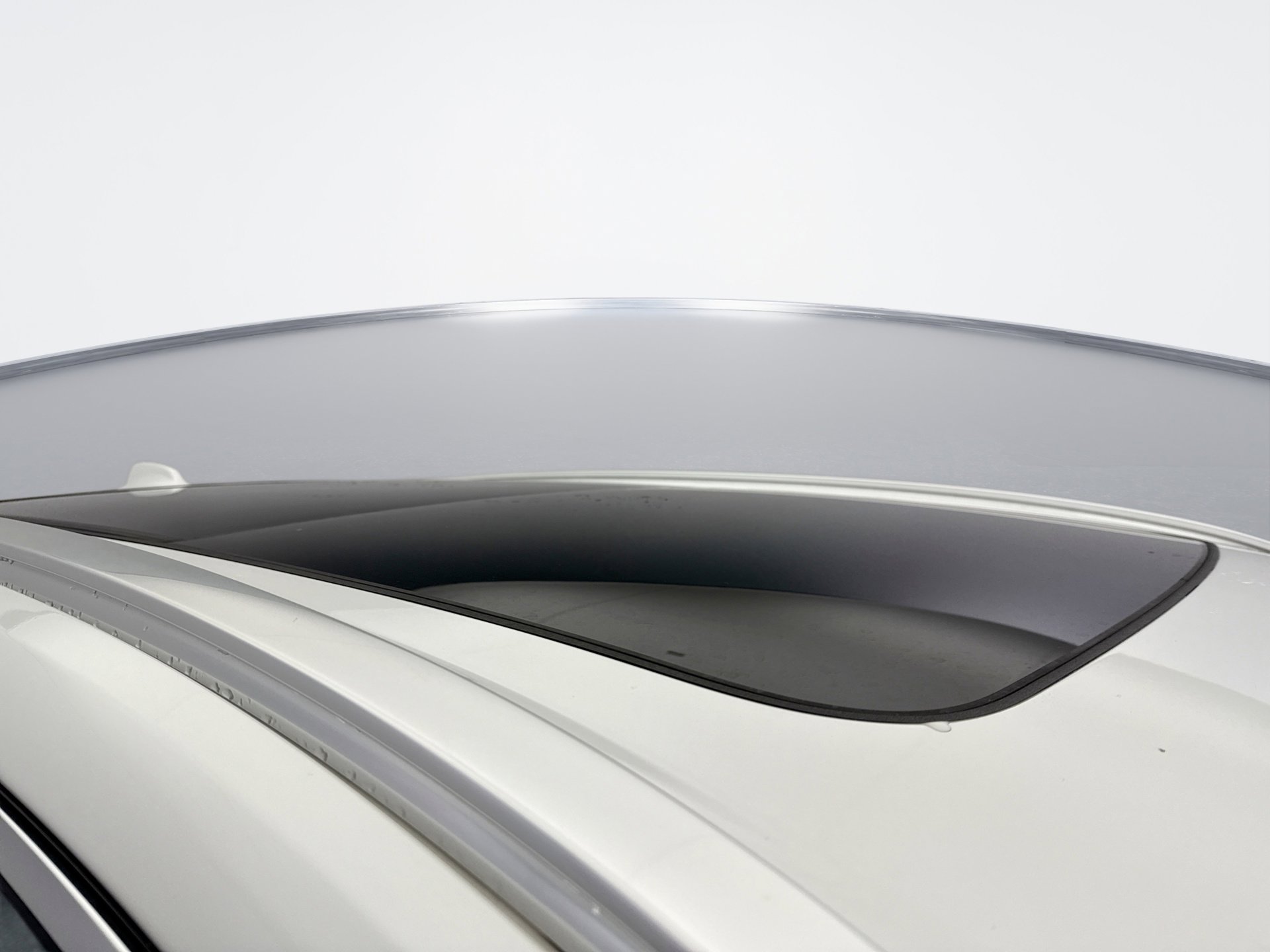 Used 2023 Volvo XC60 B5 Plus image 17