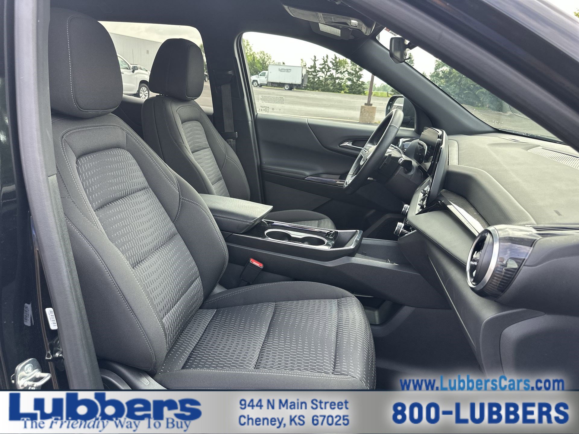Used 2025 Chevrolet Equinox LT FWD image 22