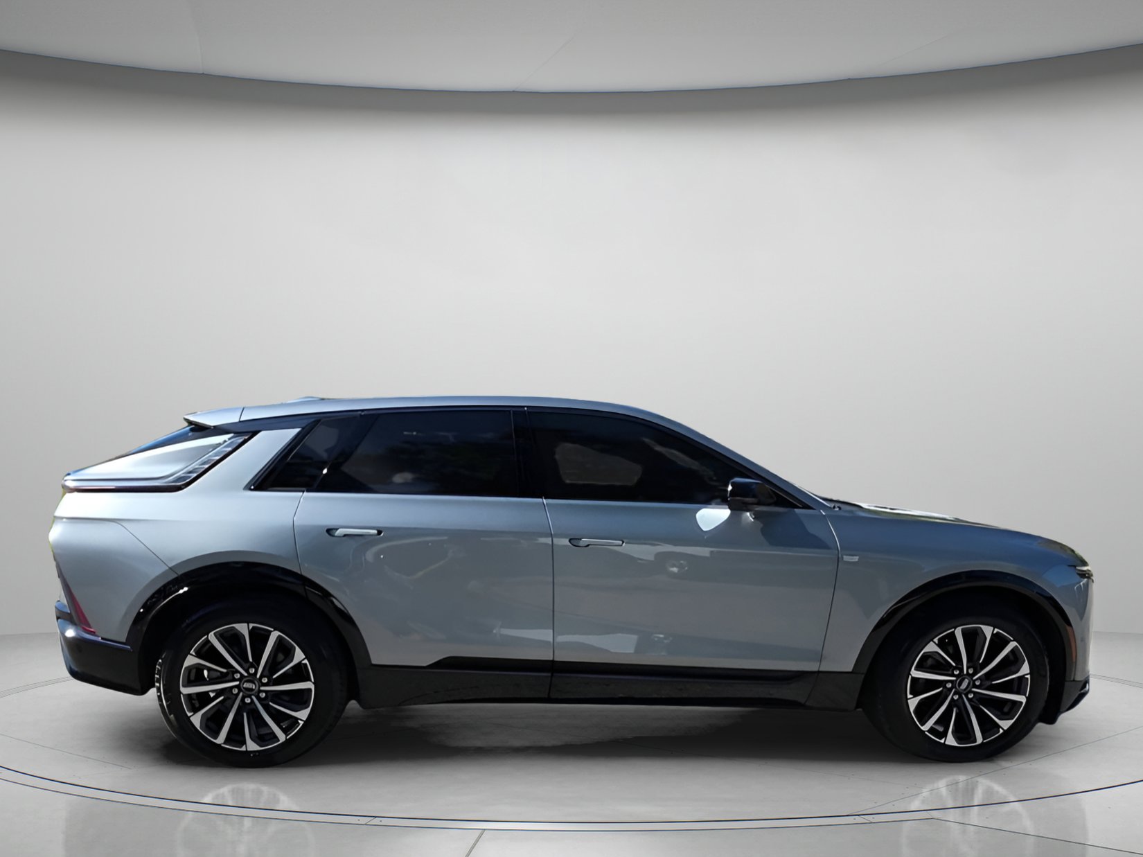 Used 2024 Cadillac Lyriq Sport image 32