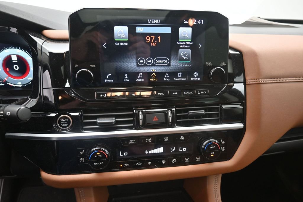 Used 2024 Nissan Pathfinder Platinum FWD image 9