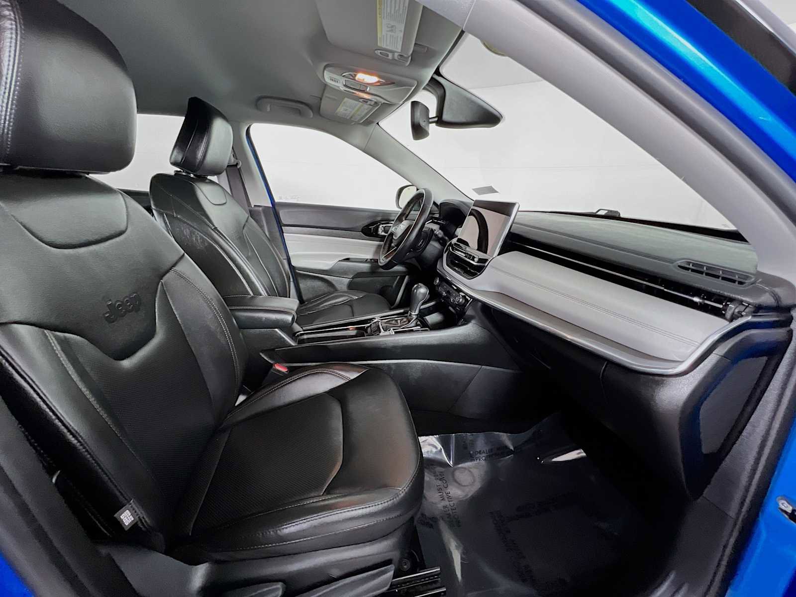 Used 2022 Jeep Compass Limited image 29