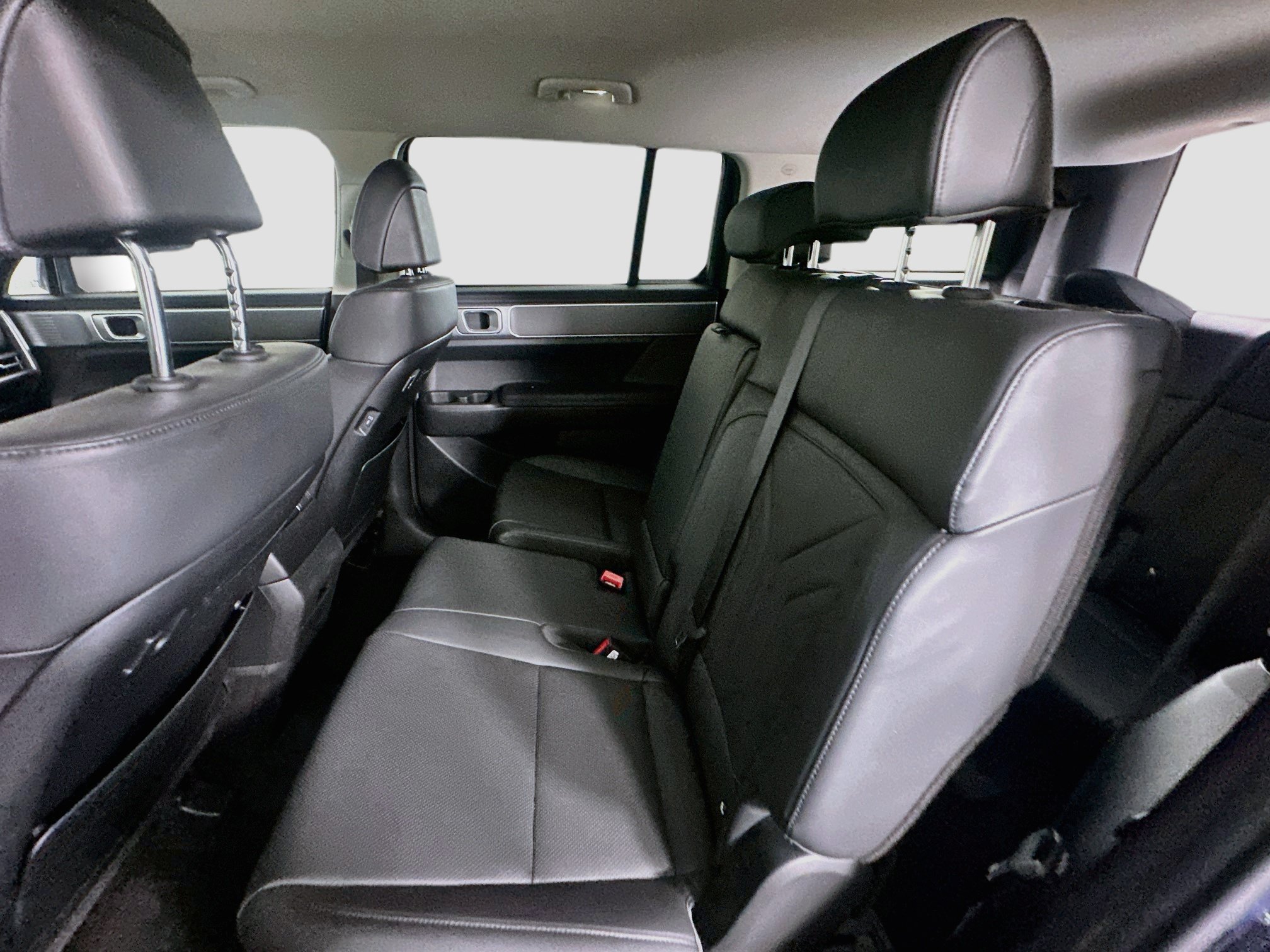 Used 2026 Hyundai Santa Fe SEL FWD image 26