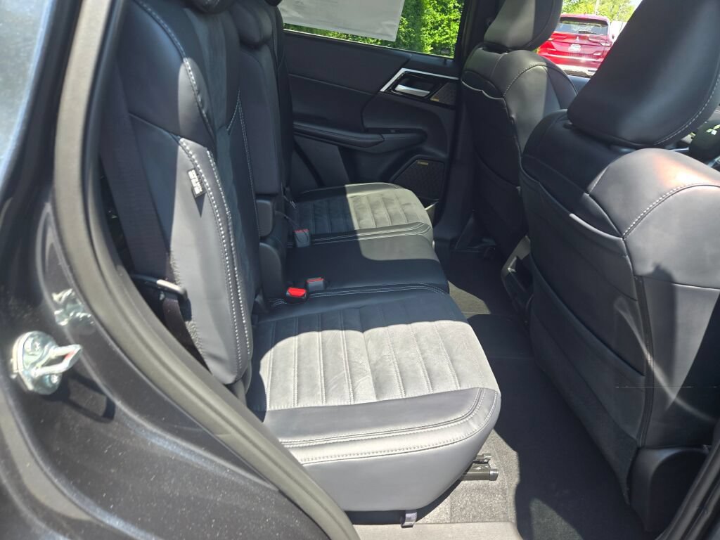New 2026 Mitsubishi Outlander SE AWD/4WD image 8