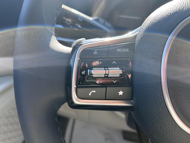 New 2026 Kia Carnival EX FWD image 11