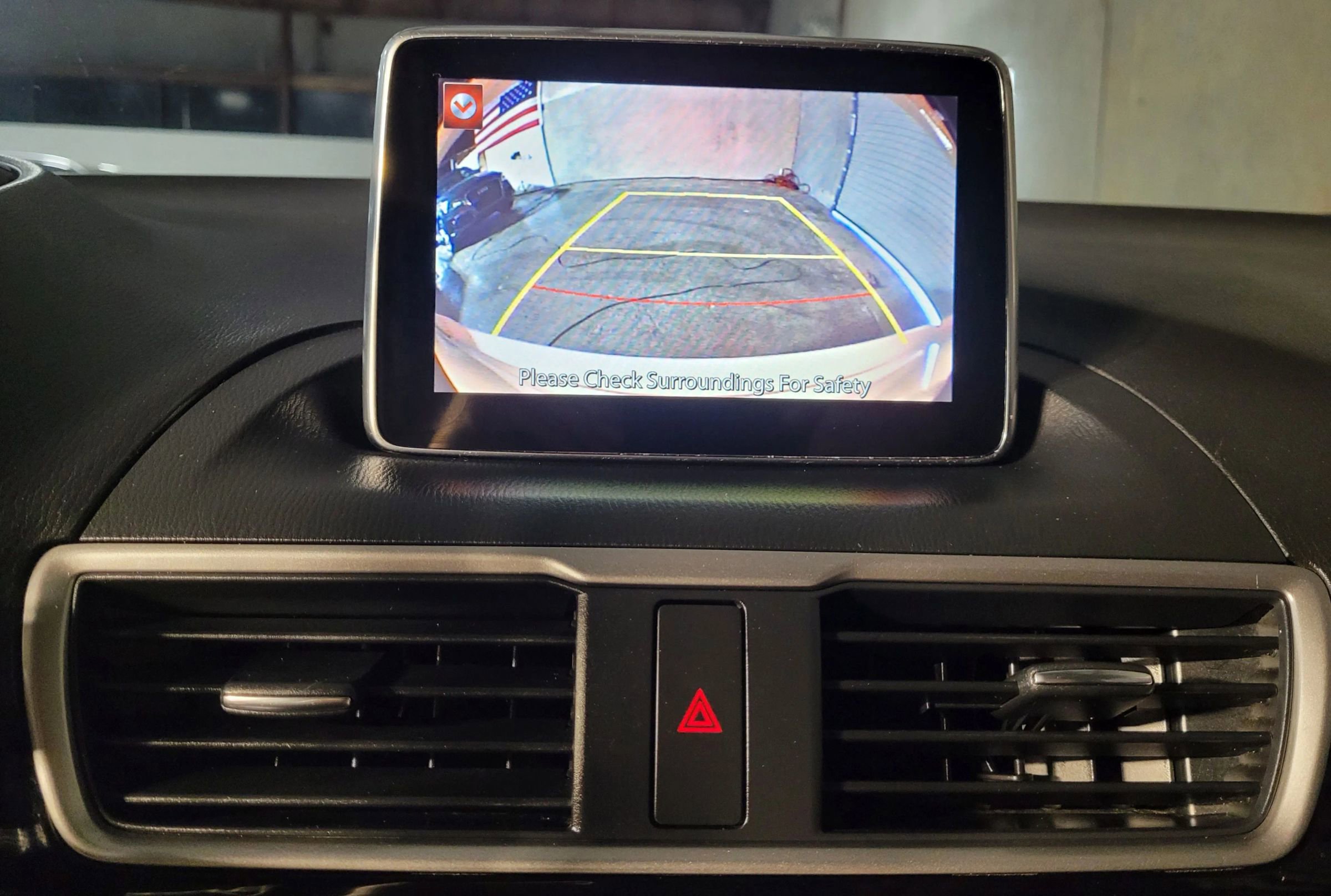 Used 2014 MAZDA MAZDA3 i Grand Touring image 32