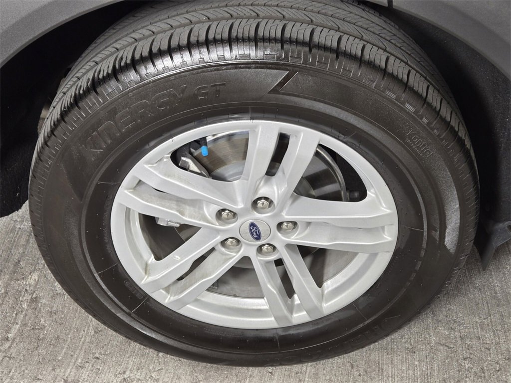 Used 2023 Ford Explorer XLT image 9