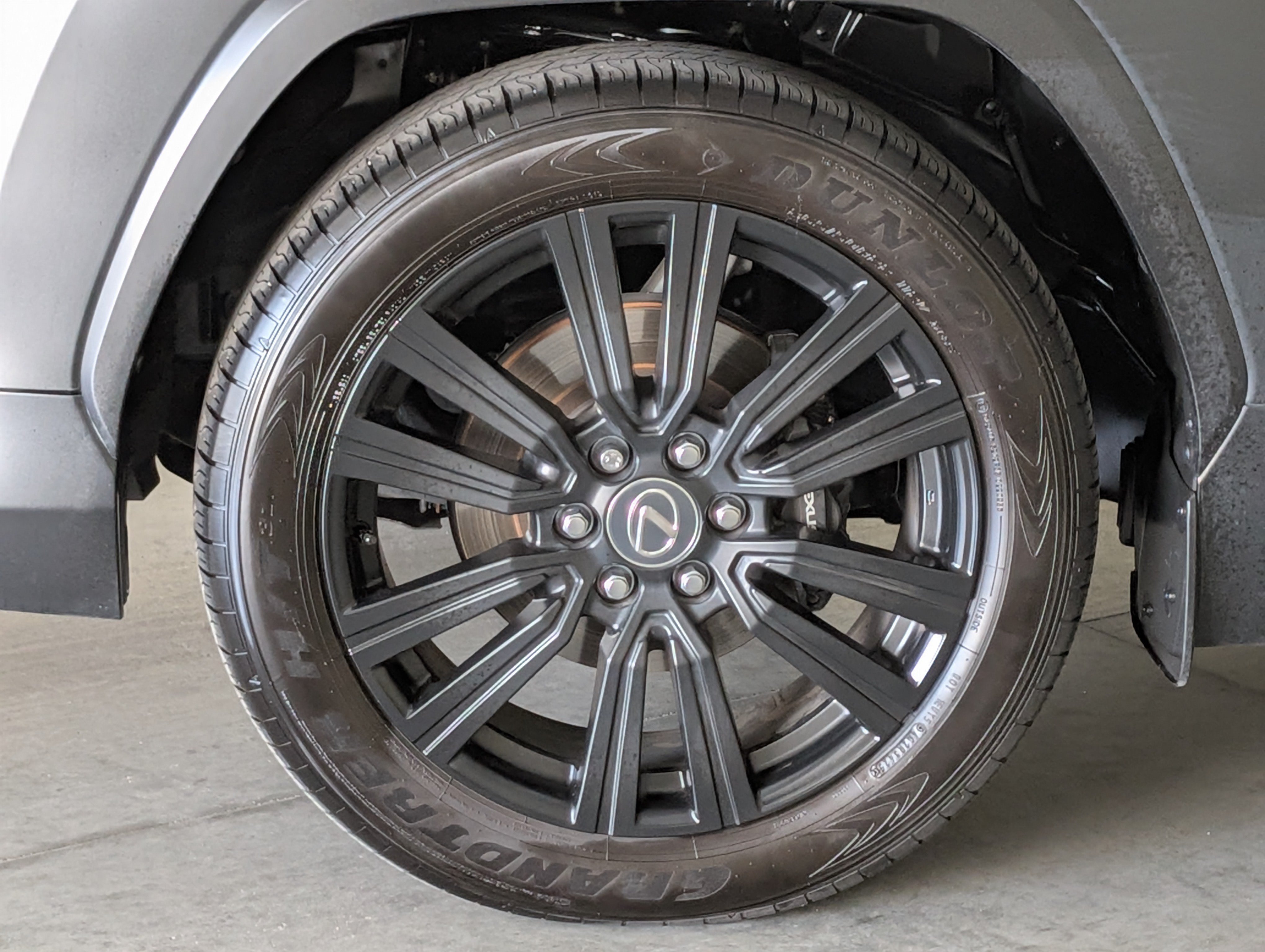 Used 2025 Lexus LX 600 4WD w/ Appearance Package image 16