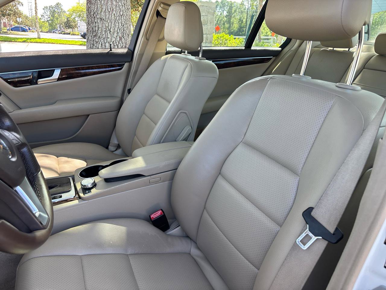 Used 2014 Mercedes-Benz C 250 Sedan image 12