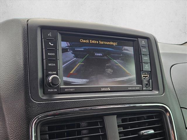 Used 2019 Dodge Grand Caravan SE w/ UConnect Hands-Free Group image 14