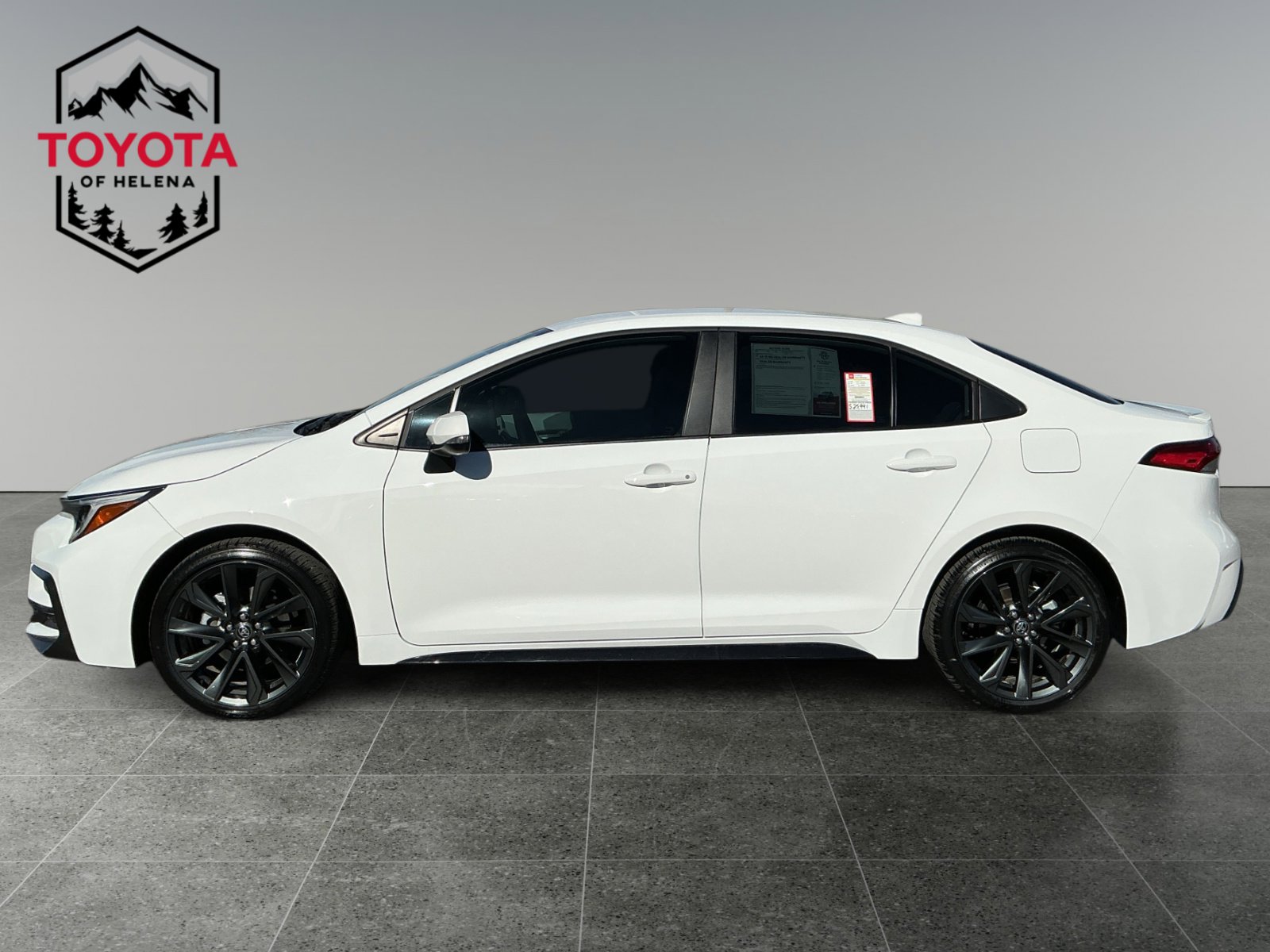 Certified 2025 Toyota Corolla SE FWD image 2