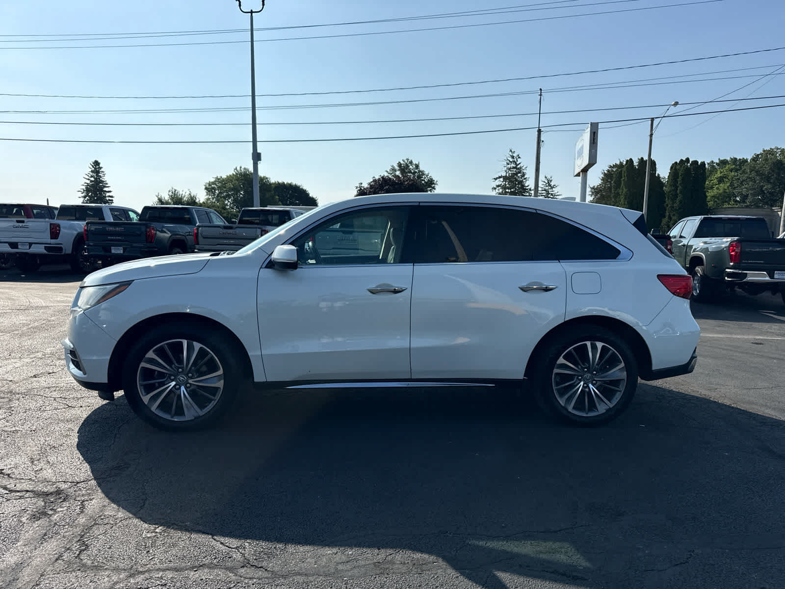 Used 2017 Acura MDX SH-AWD w/ Technology Package image 2