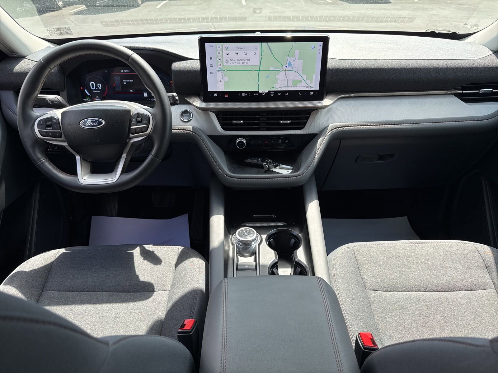 Used 2025 Ford Explorer Active AWD/4WD image 37