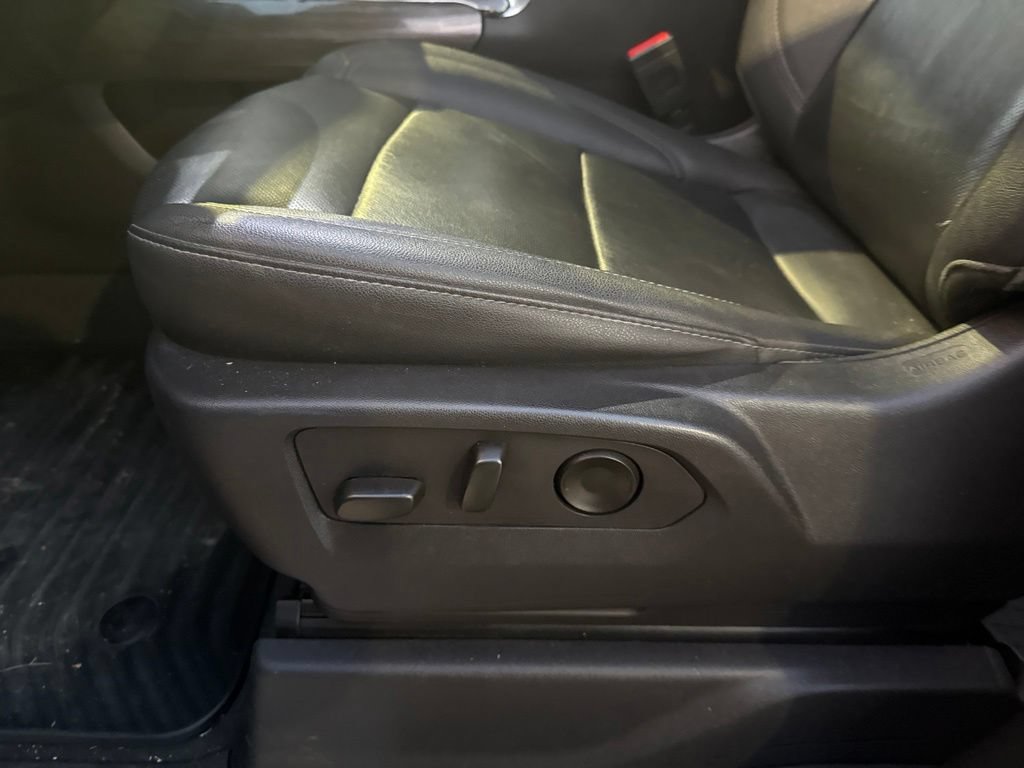 Used 2024 Chevrolet Silverado 1500 LTZ w/ LTZ Convenience Package II RWD image 6