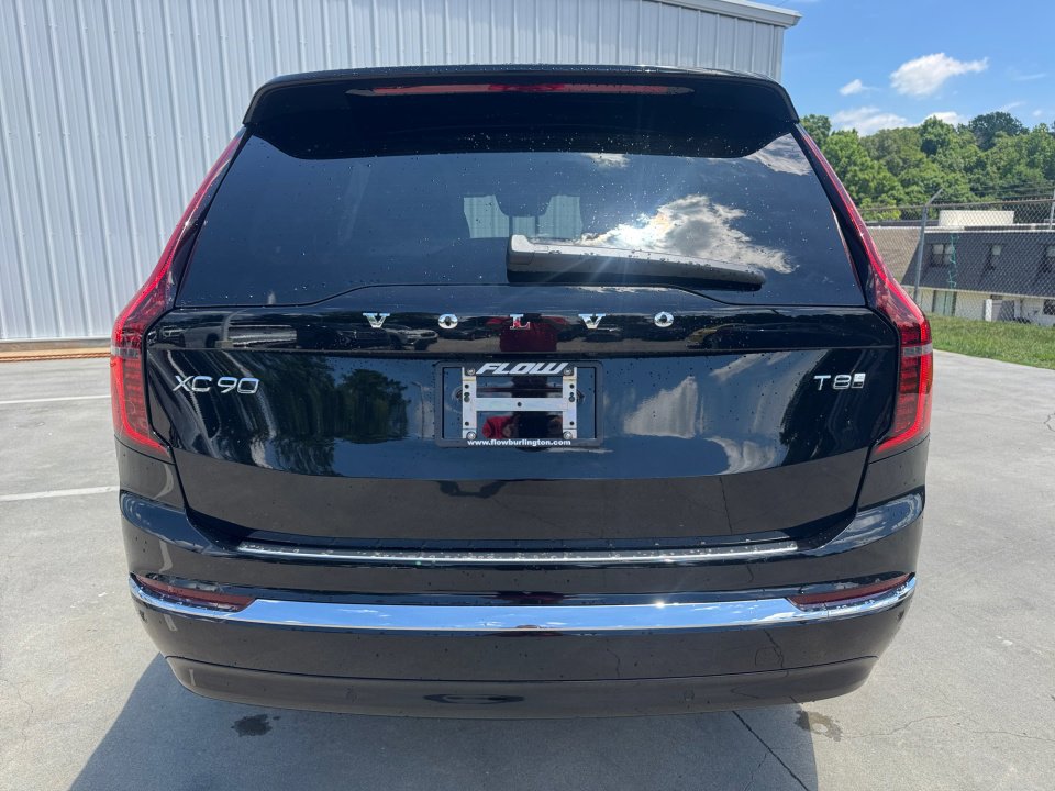 New 2026 Volvo XC90 T8 Ultra w/ Protection Package Premier AWD/4WD image 14