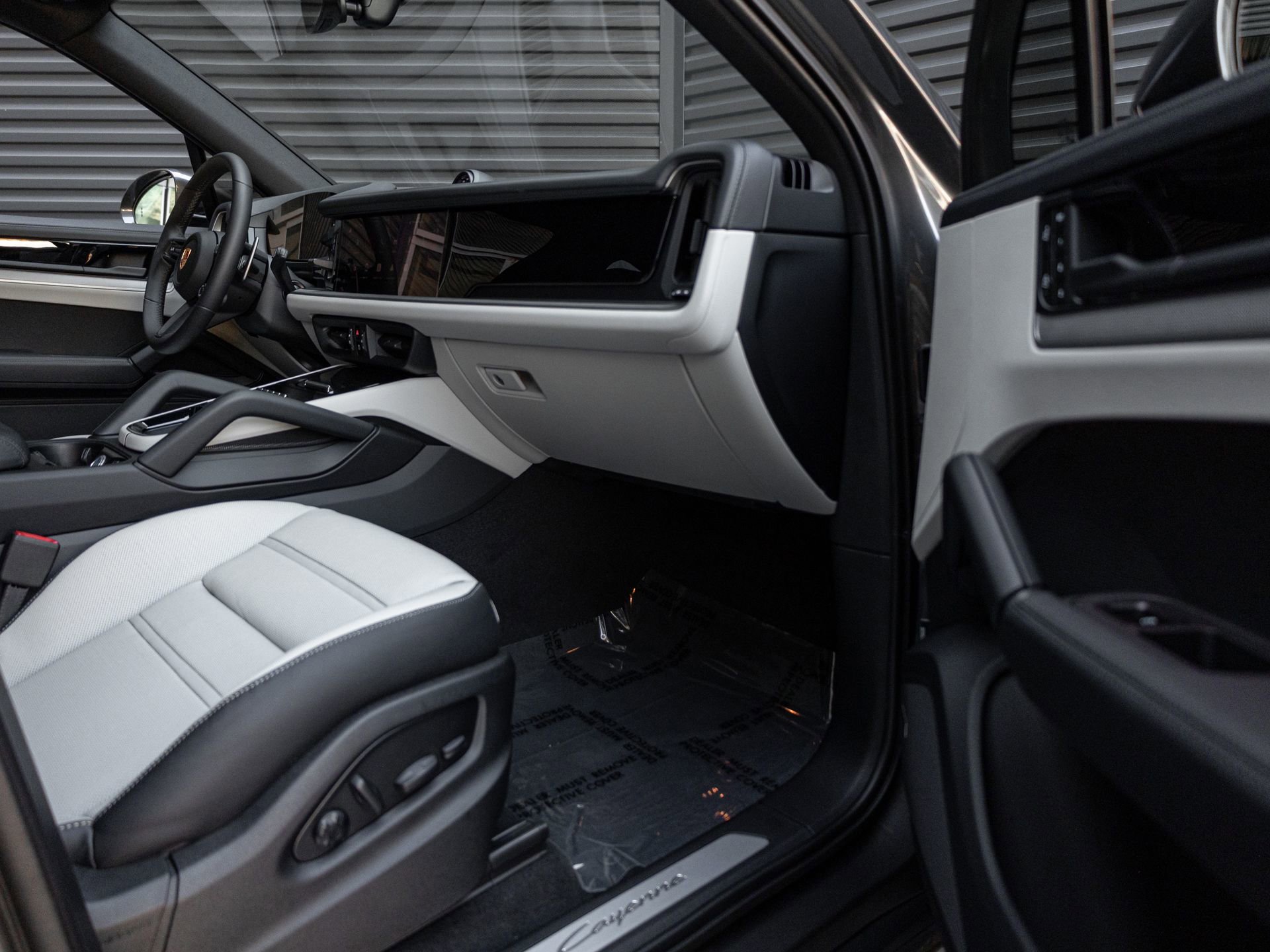 New 2026 Porsche Cayenne E-Hybrid image 40