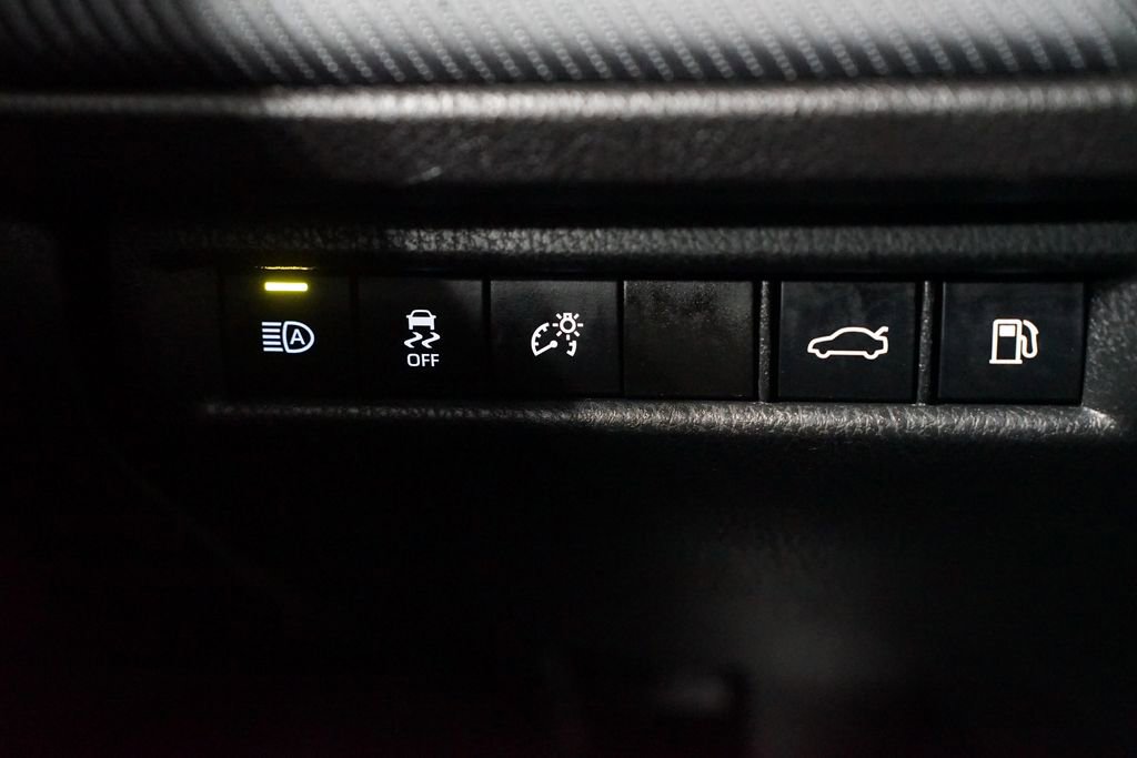 Certified 2025 Toyota Camry SE image 7