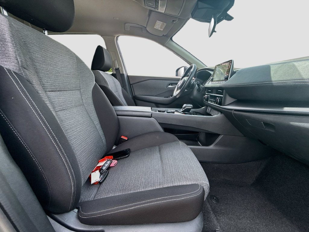 Used 2023 Nissan Rogue SV AWD/4WD image 30