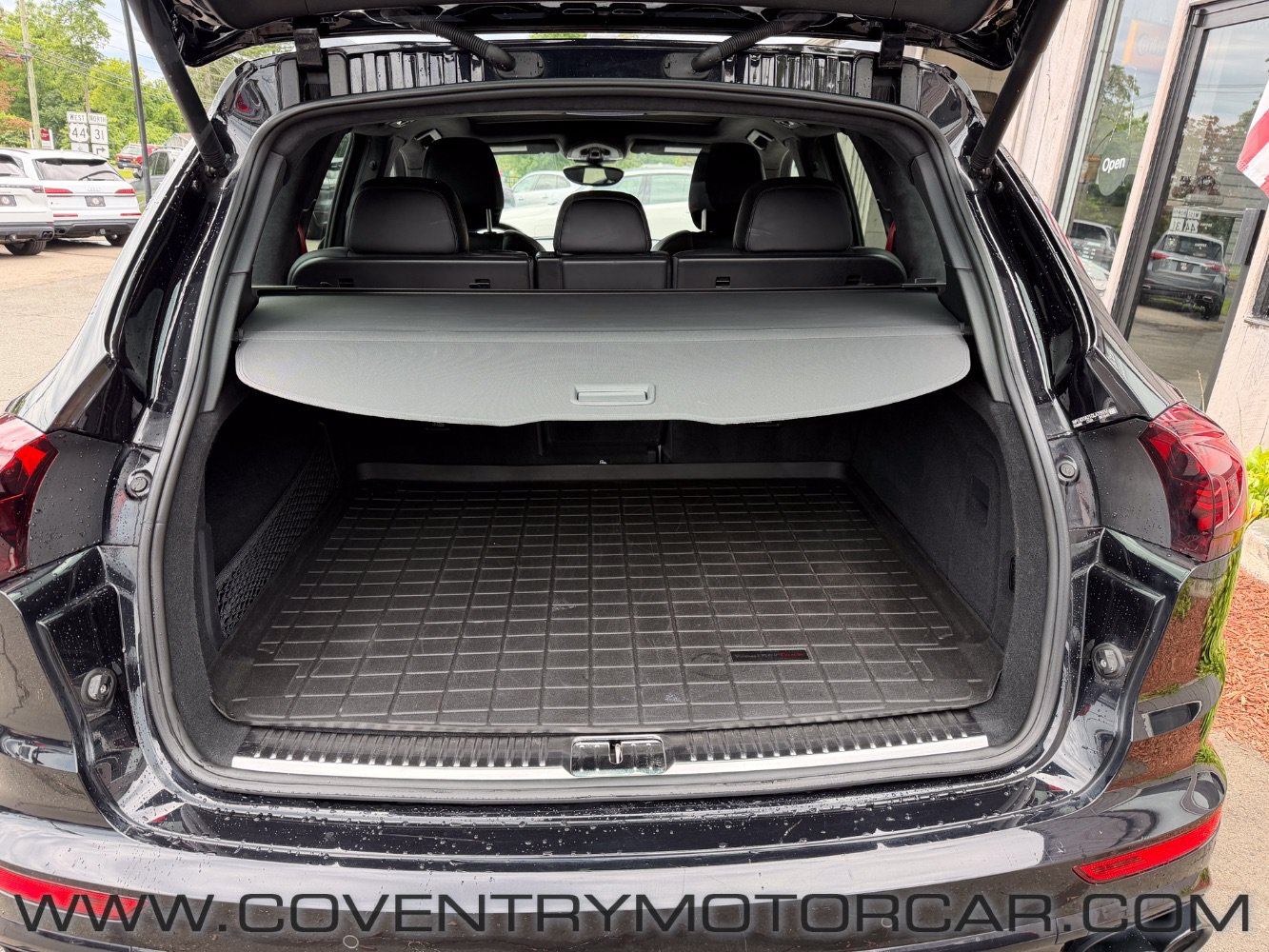 Used 2016 Porsche Cayenne GTS AWD/4WD image 17