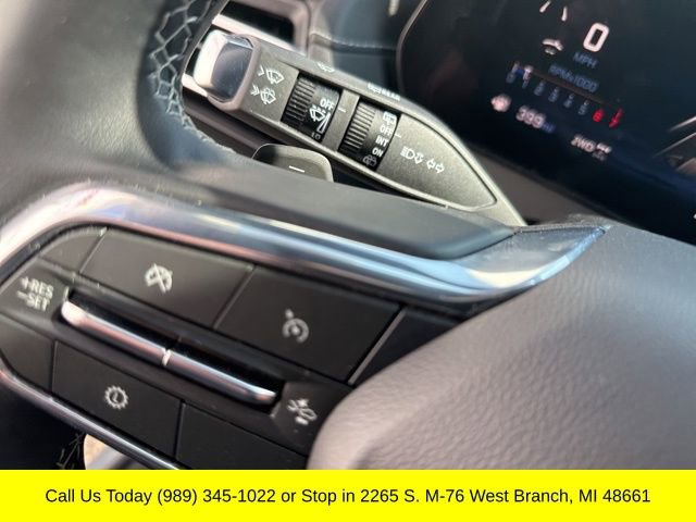 Used 2025 Chevrolet Traverse LT image 25