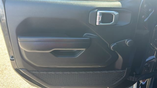 Used 2021 Jeep Wrangler Sport image 14