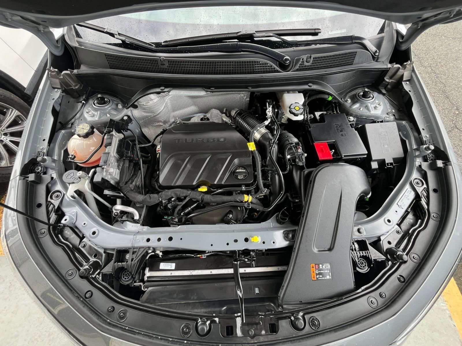 Used 2025 Buick Envista Sport Touring image 32