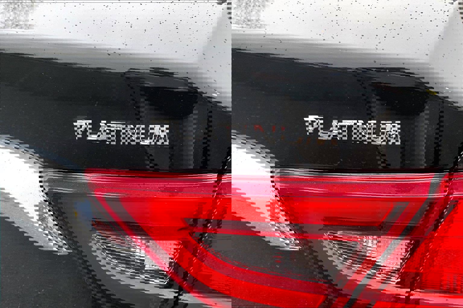 Used 2018 Nissan Maxima Platinum image 8