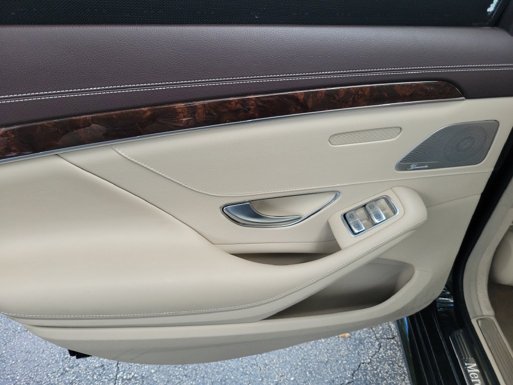 Used 2020 Mercedes-Benz S 560 4MATIC Sedan image 22